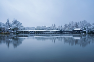 杭州西湖雨鹄湾冬天清晨雪景