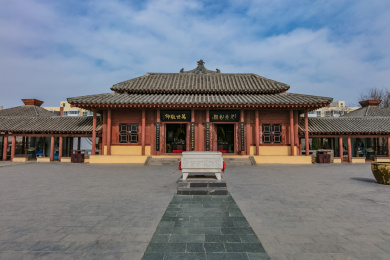 河南省濮阳市戚城遗址玄宫园林古建筑 