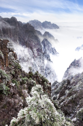 安徽黄山风景区冬雪云海风光