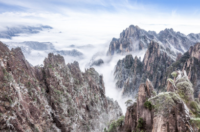 安徽黄山风景区冬雪云海风光