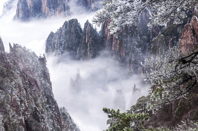 安徽黄山风景区冬雪云海风光