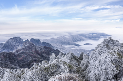 安徽黄山风景区冬雪云海风光