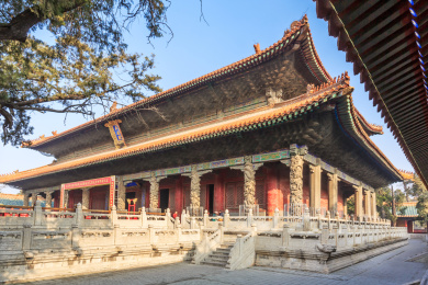 山东曲阜孔庙里的大成殿