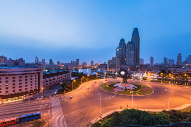 天津世纪钟广场清晨