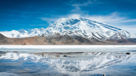 冰山之父-新疆慕士塔格峰
