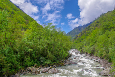 雅鲁藏布大峡谷