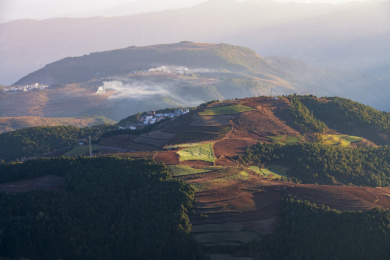 东川红土地打马坎清晨风光