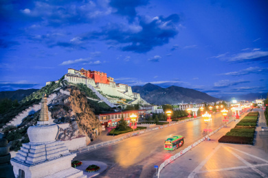 中国西藏拉萨布达拉宫黄昏景色