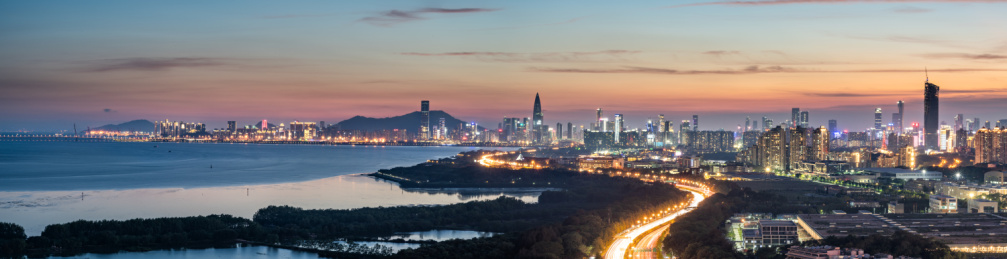 深圳滨海大道深圳湾公园西面南山夜景全景接片