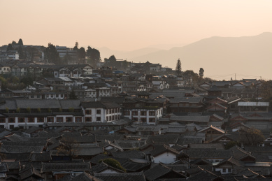 中国云南省丽江市清晨的丽江古城