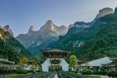 湖南省张家界市天门山景区古典园林建筑  