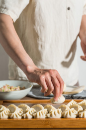 中华传统美食手工水饺的制作过程