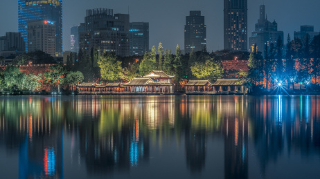 南京玄武湖与城市建筑夜景