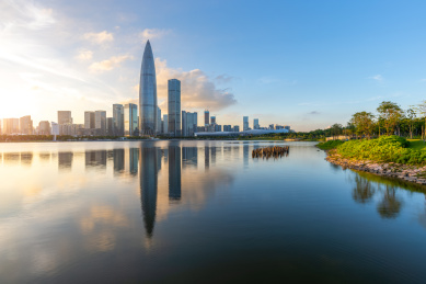 广东省深圳市深圳湾人才公园城市天际线风光