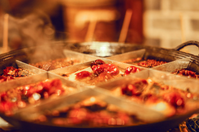 重庆九宫格麻辣火锅特色饮食