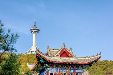 中国辽宁丹东元宝山广播电视发射观光塔
