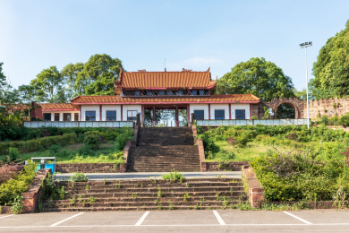 中国四川省德阳市钟鼓楼的牌楼建筑