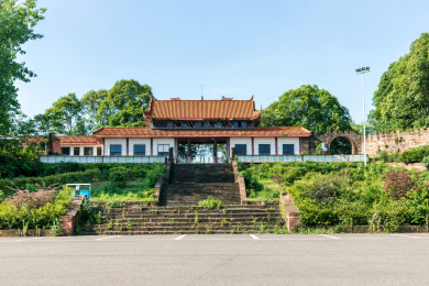 中国四川省德阳市钟鼓楼的牌楼建筑