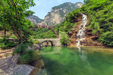 中国河南省焦作市云台山猕猴谷高山流水风光