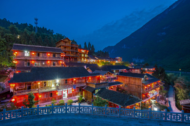 中国文化历史名镇重庆龚滩古镇夜景风光