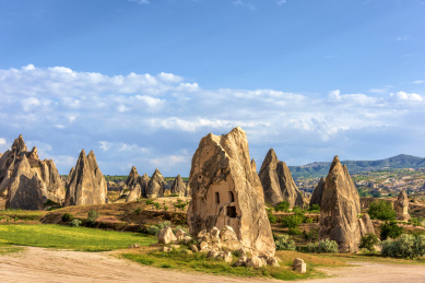 土耳其卡帕多奇亚玫瑰谷的奇特地貌