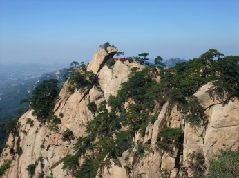 中国辽宁省鞍山市千山风景区最高峰仙人台
