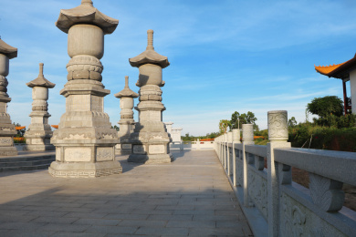 中国广东省茂名市灵惠寺舍利塔林