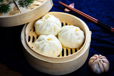 蒸笼里的中国传统面点小吃肉包子