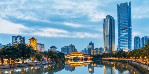 中国四川成都安顺桥城市风光