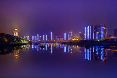 中国四川省绵阳市夜晚灯光秀