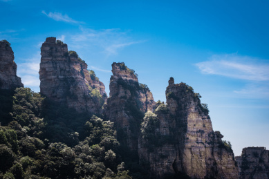 河北保定涞源白石山景区三圣朝佛石