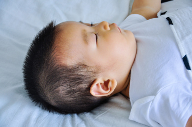 熟睡中的宝宝