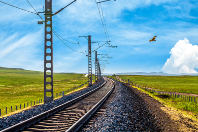 中国内蒙古锡林格勒盟乌拉盖大草原货运火车