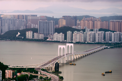 在珠海拍摄澳门西湾大桥全景图