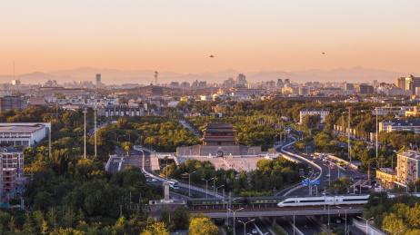中国北京市永定门北京中轴线傍晚风光