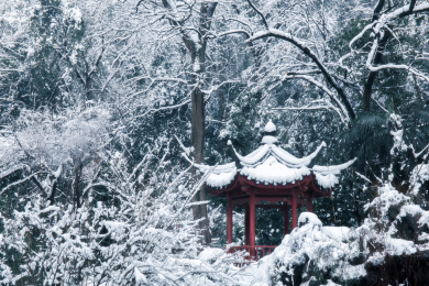 冬季浙江杭州灵隐寺古建筑雪景