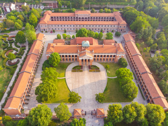 武汉阅马场红楼公园航拍风光