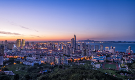 中国山东省烟台市芝罘区远眺
