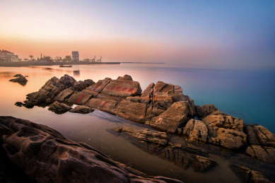 中国山东省日照市海上碑景区