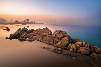 中国山东省日照市海上碑景区