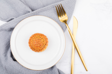 传统食物中秋节月饼简约创意白底