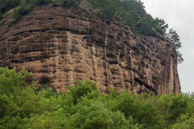 中国甘肃省天水市麦积山石窟风光