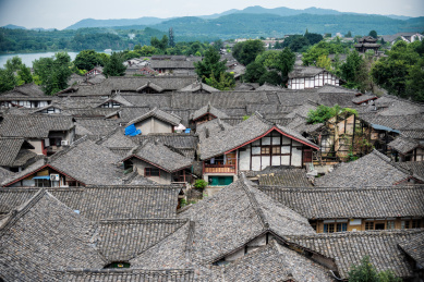 四川阆中古城青瓦民居建筑风光