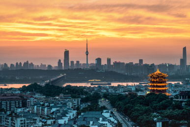 湖北省武汉市著名景点黄鹤楼长江日落晚霞