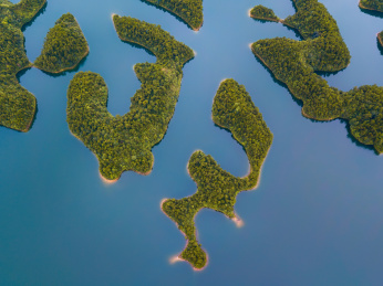 航拍浙江淳安县千岛湖自然风光