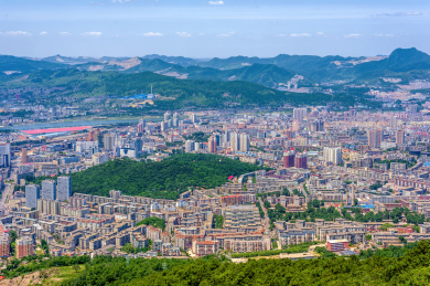 中国辽宁省本溪市城市风光