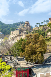中国辽宁省锦州北镇市医巫闾山白云关