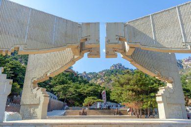 中国辽宁省锦州北镇市医巫闾山