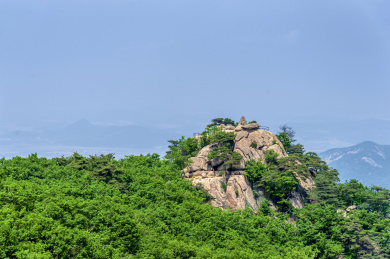 中国辽宁省丹东市凤凰山罗汉峰