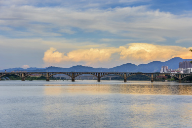 中国江西省赣州市赣州东河大桥